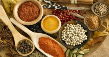 Spicy remedies to oral problems like toothache, bad breath, yellow teeth